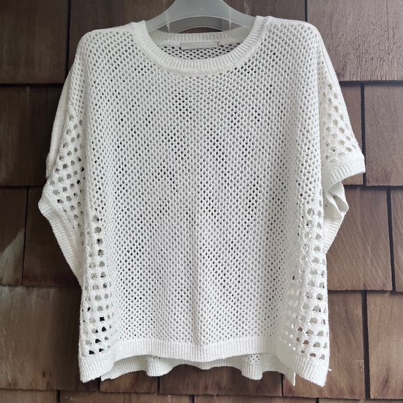 One Grey Day Los Angeles Revolve Crochet Off White Lace Poncho Vest Sweater - Picture 1 of 11